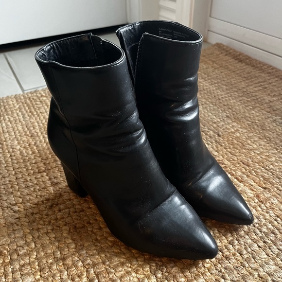 Steve Madden Booties - Picture 3 of 4